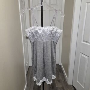 VENUS Viscose Blend Gray and White Lace Dress